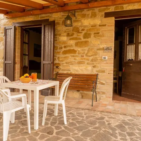 Agroturismo Fonte Chiara *